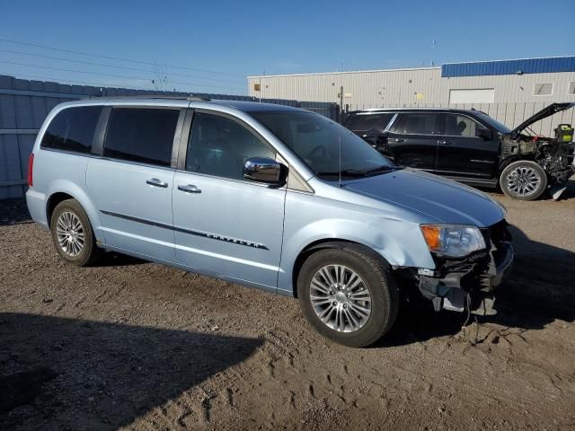 2013 Chrysler Town & Country Touring L