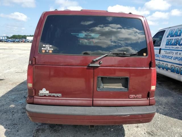 2002 GMC Safari XT