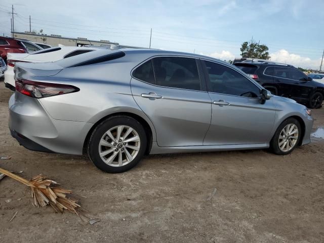 2022 Toyota Camry LE