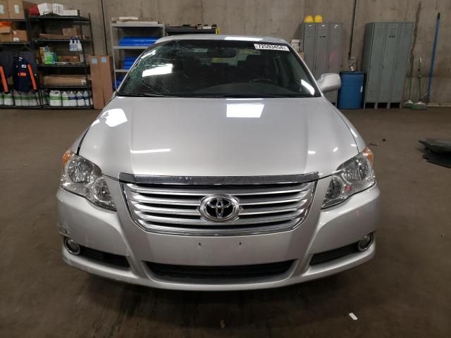 2010 Toyota Avalon XL