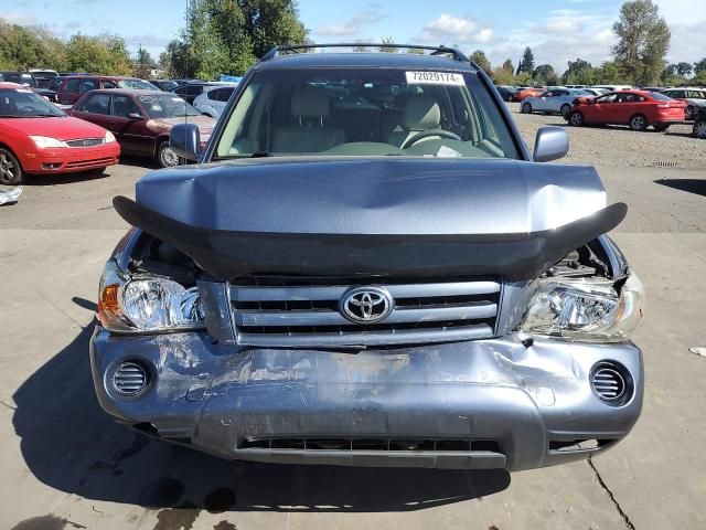 2004 Toyota Highlander Base