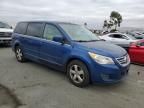 2010 Volkswagen Routan SE