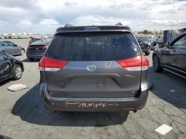 2013 Toyota Sienna LE