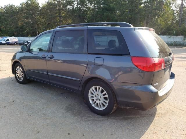 2008 Toyota Sienna XLE