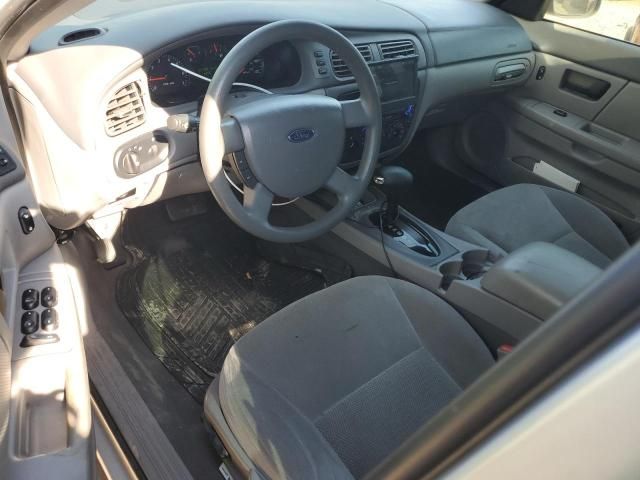 2005 Ford Taurus SE