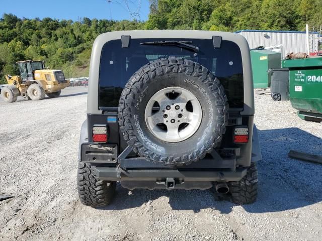 2004 Jeep Wrangler / TJ Sahara