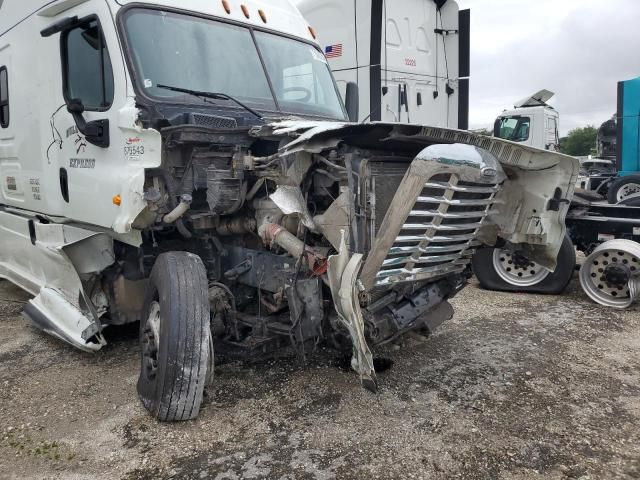 2020 Freightliner Cascadia 125