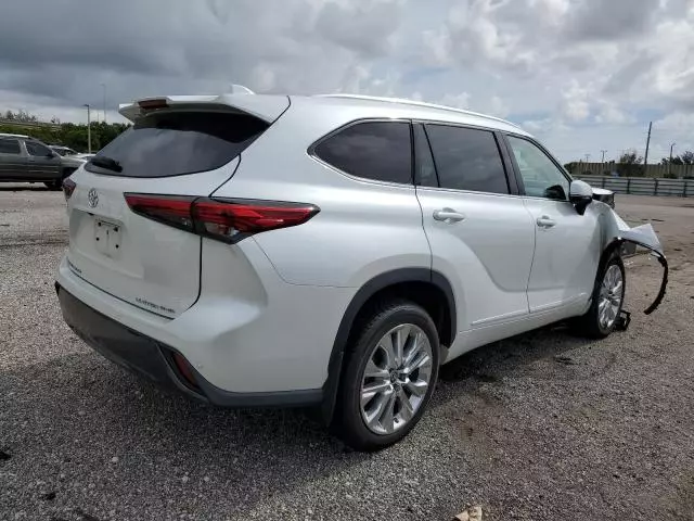 2022 Toyota Highlander Limited