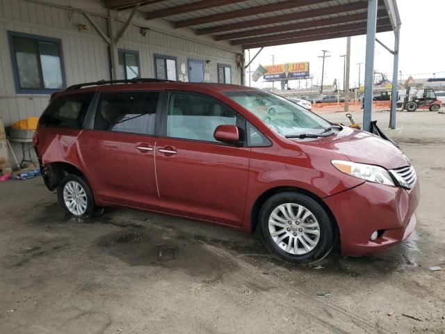 2017 Toyota Sienna XLE