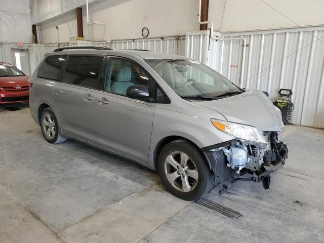 2015 Toyota Sienna LE