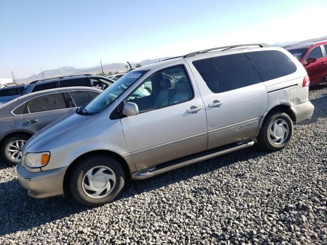 2002 Toyota Sienna LE