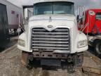 2005 Mack 600 CXN600