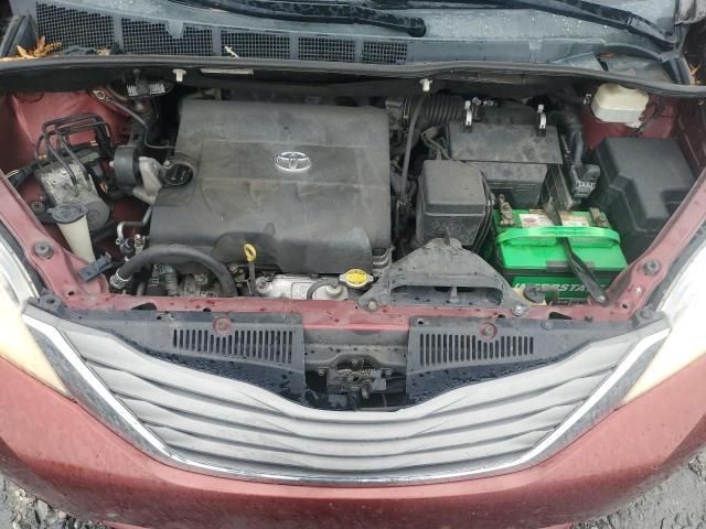 2013 Toyota Sienna XLE