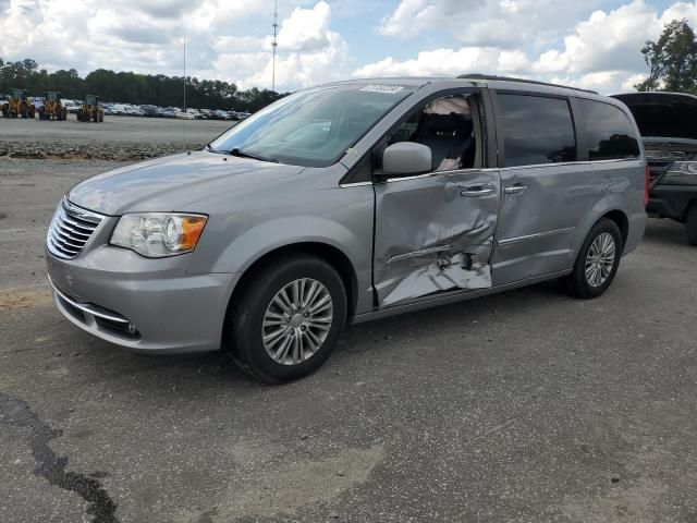 2016 Chrysler Town & Country Touring L