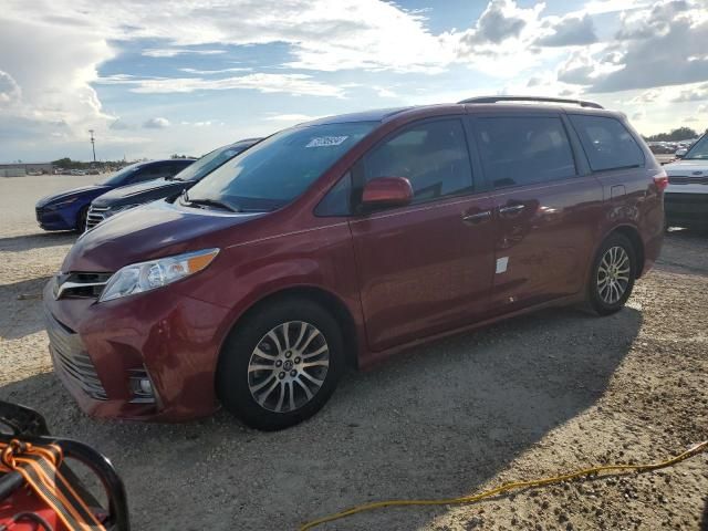 2019 Toyota Sienna XLE