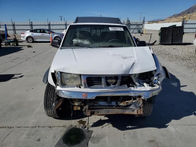 2000 Nissan Frontier Crew Cab XE