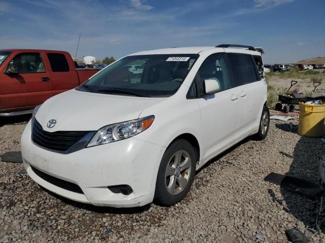 2012 Toyota Sienna LE