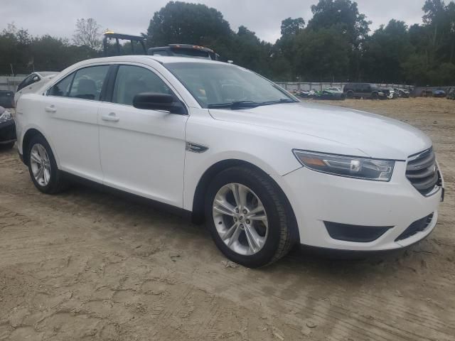 2016 Ford Taurus SE