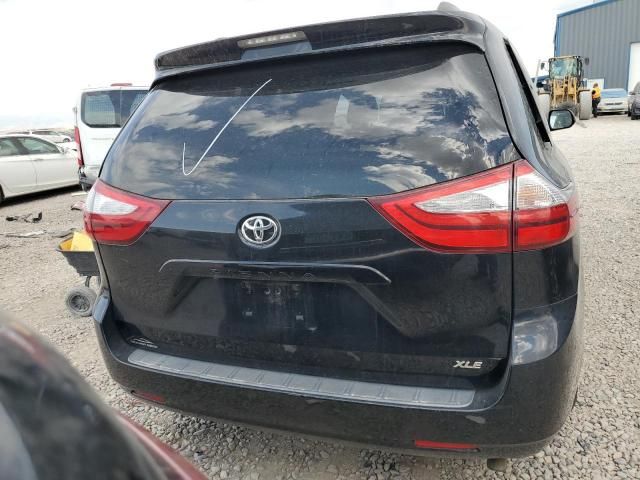 2016 Toyota Sienna XLE