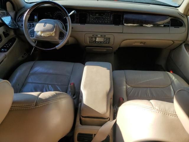 2001 Lincoln Town Car Signature