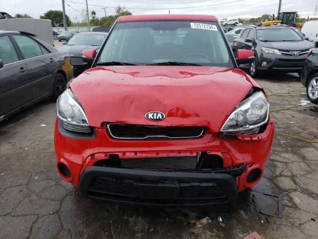 2013 KIA Soul +