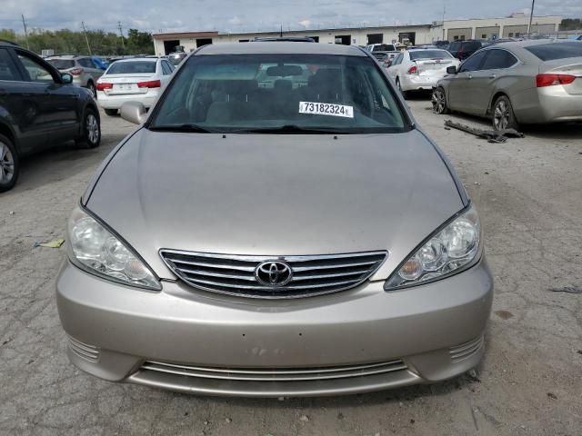 2005 Toyota Camry LE