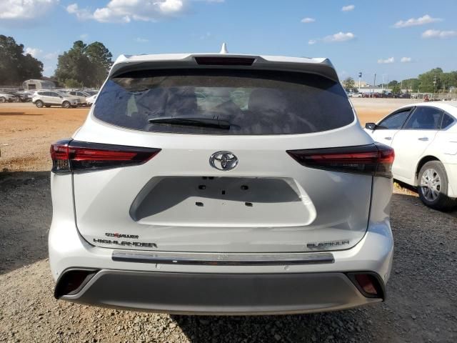 2024 Toyota Highlander LE