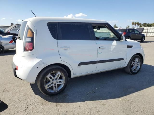 2011 KIA Soul +