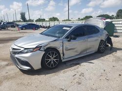 Carros salvage para piezas a la venta en subasta: 2021 Toyota Camry SE