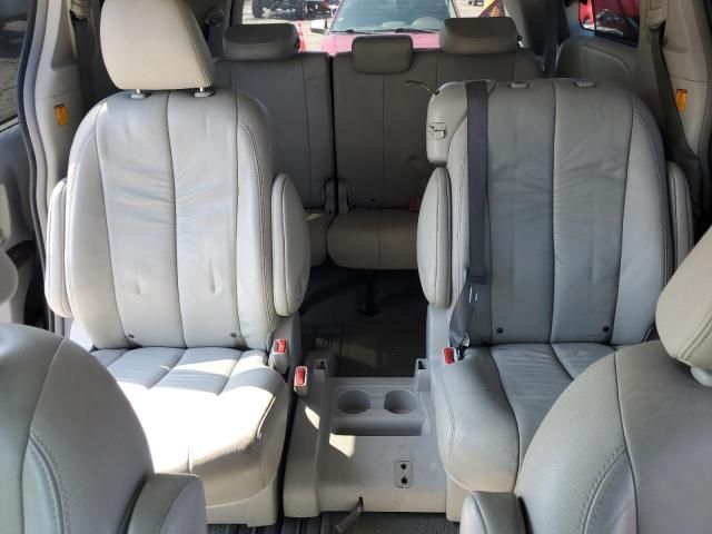 2011 Toyota Sienna XLE