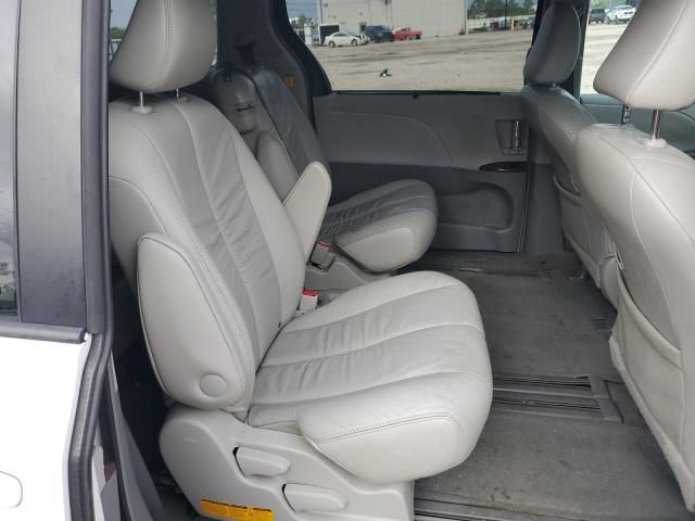 2011 Toyota Sienna XLE