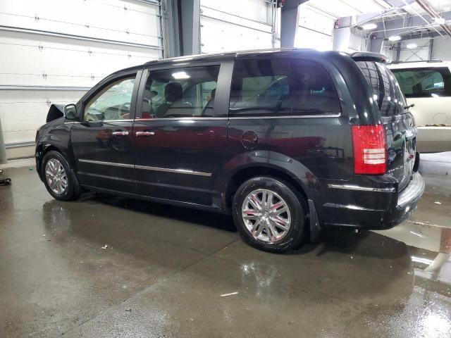 2010 Chrysler Town & Country Limited