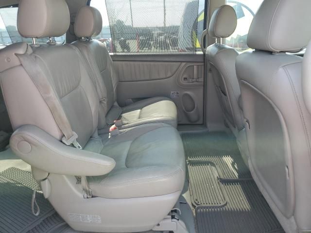 2008 Toyota Sienna XLE