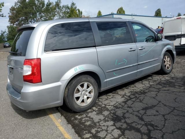 2013 Chrysler Town & Country Touring