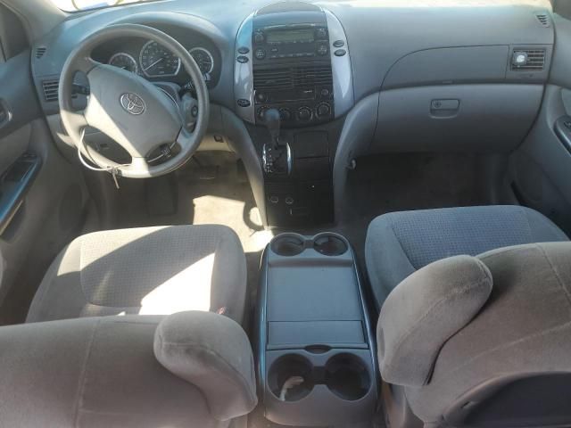 2009 Toyota Sienna CE