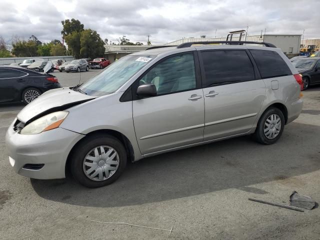 2010 Toyota Sienna CE