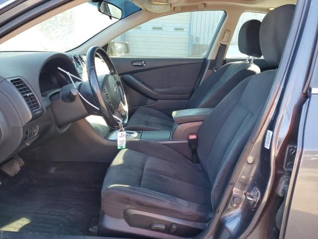 2010 Nissan Altima Base