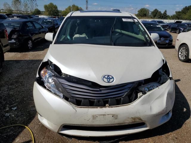 2016 Toyota Sienna XLE