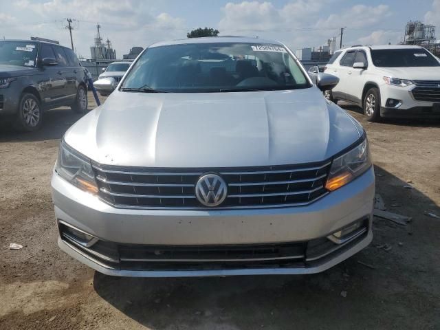 2016 Volkswagen Passat SEL