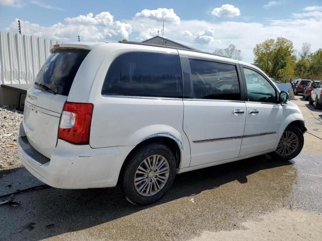 2014 Chrysler Town & Country Touring L