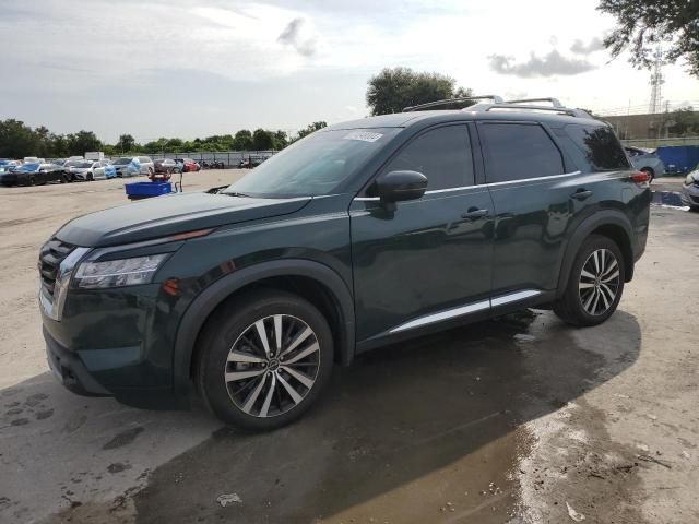 2024 Nissan Pathfinder Platinum