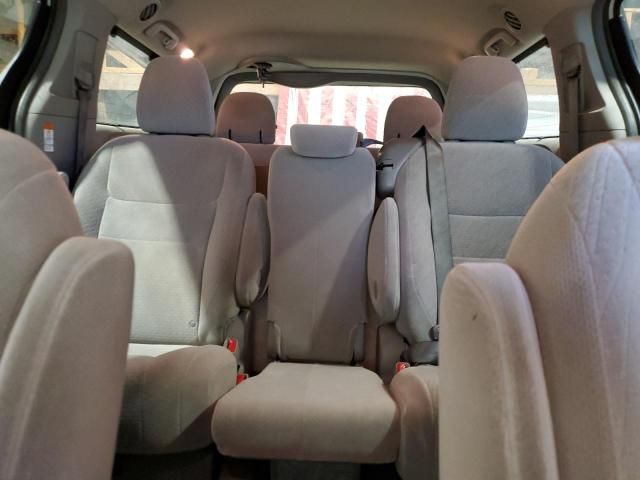 2015 Toyota Sienna LE