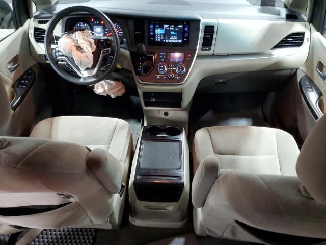 2015 Toyota Sienna LE