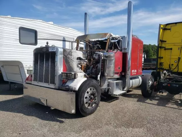 2003 Peterbilt 379