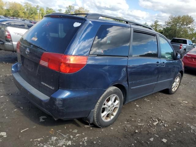 2004 Toyota Sienna XLE