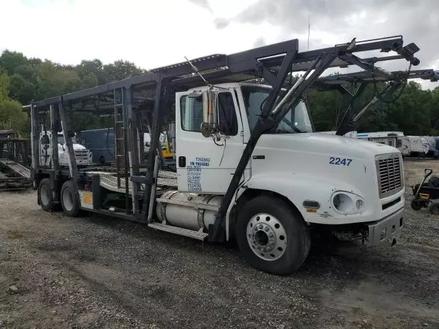 2000 Freightliner Medium Conventional FL112