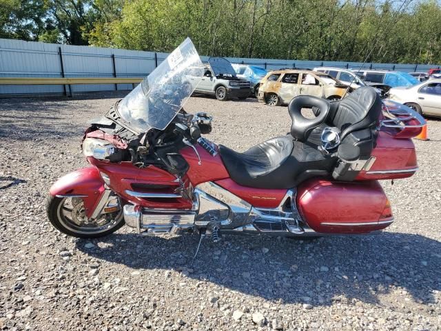 2004 Honda GL1800