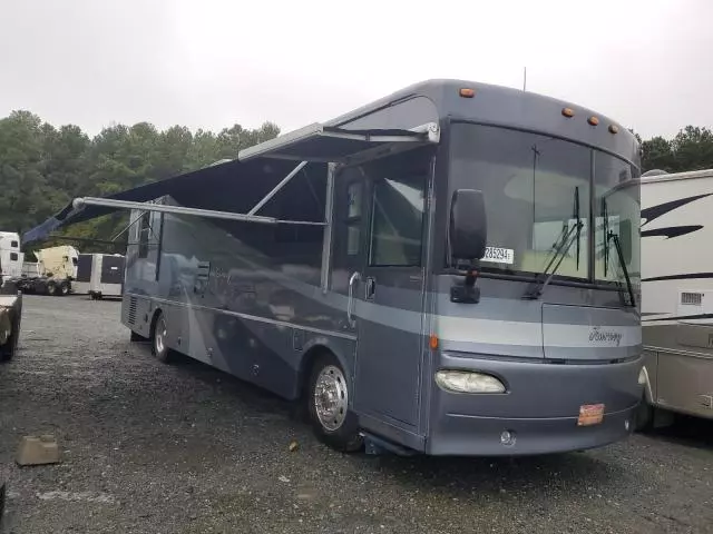 2005 Winnebago 2005 Freightliner Chassis X Line Motor Home