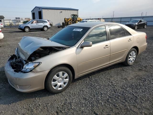 2005 Toyota Camry LE