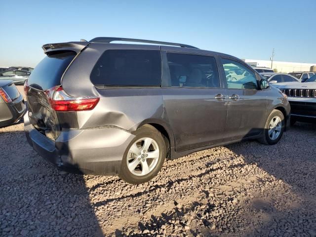 2020 Toyota Sienna LE